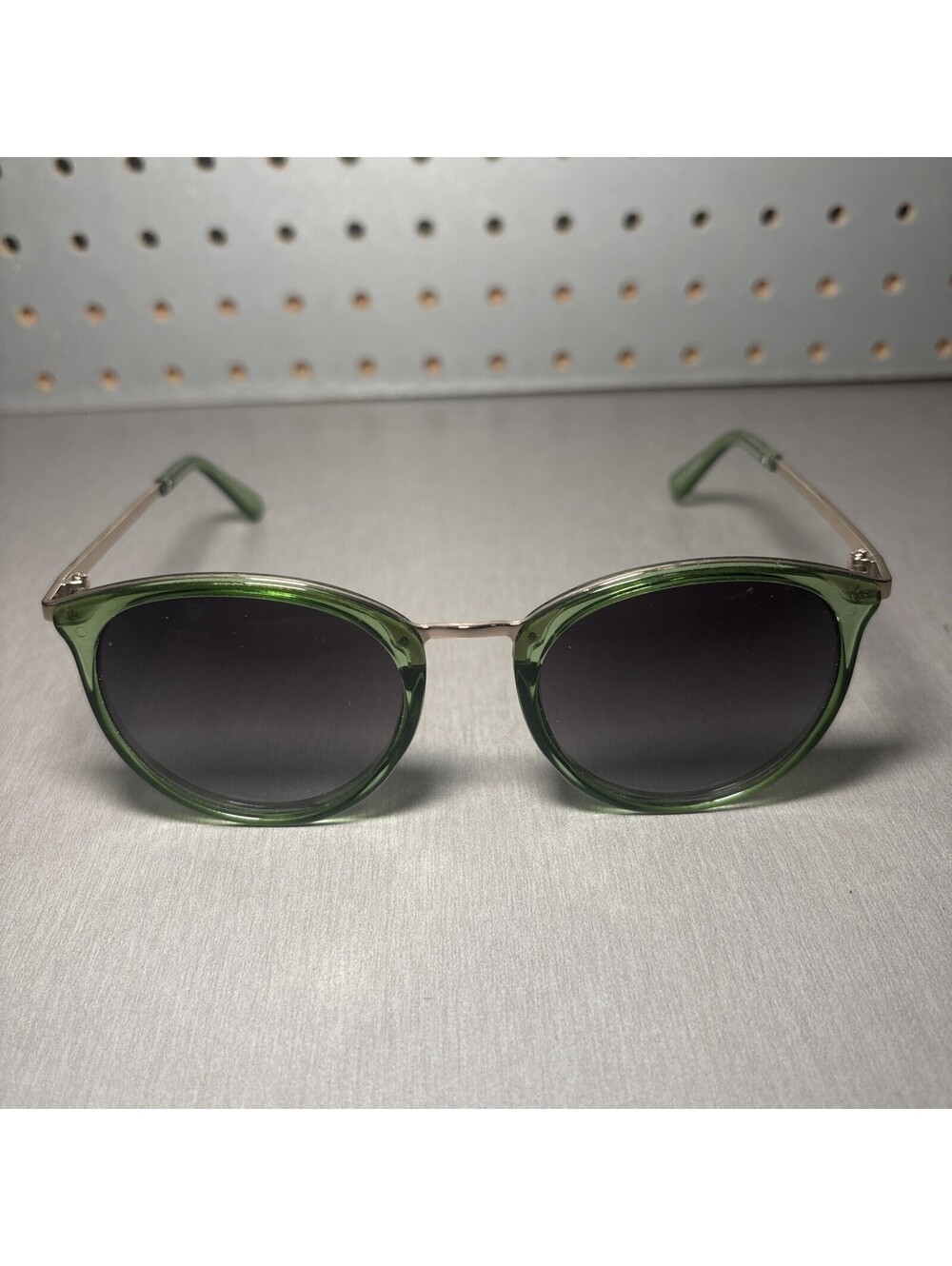 Beeline Sunglasses RN131011 Green Frames Circular Gray Grey Lenses Unisex